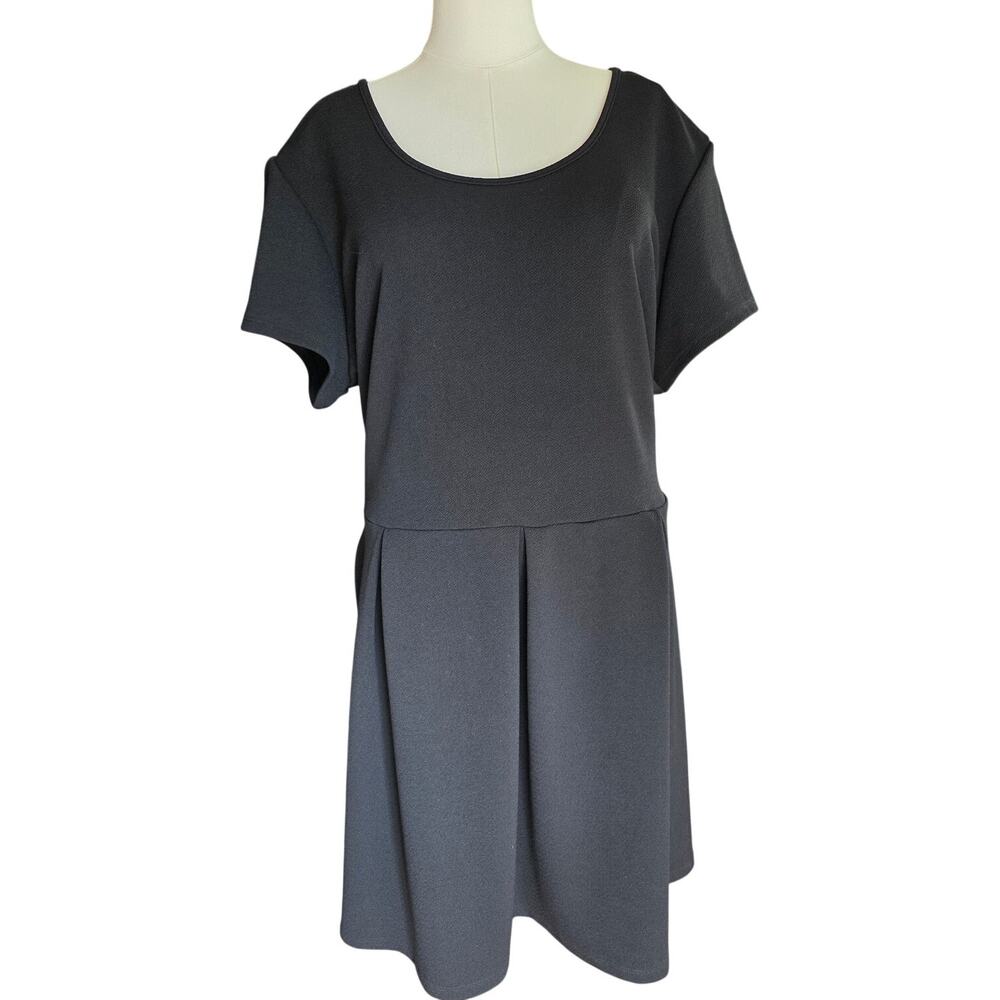 24/7 Comfort Apparel Black Swing Dress Size 3X Made in USA Short Sleeve Pockets